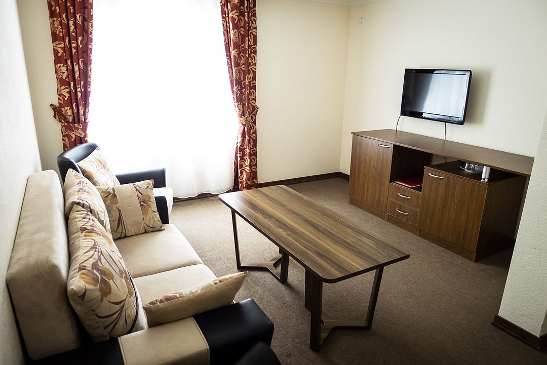 Люкс 2-местный 2-комнатный (с балконом, корпус А)