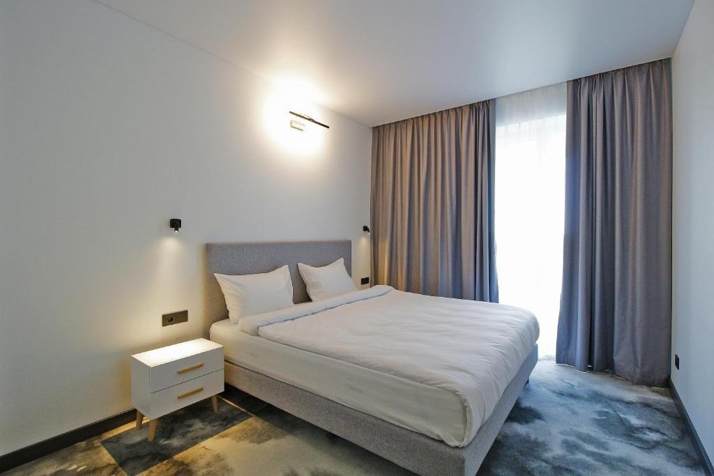 Апартаменты 2-местный 2-комнатный (с балконом)