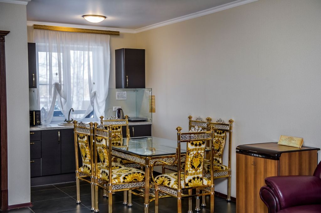 Гостевой домик 6-местный 3-комнатный 2-этажный