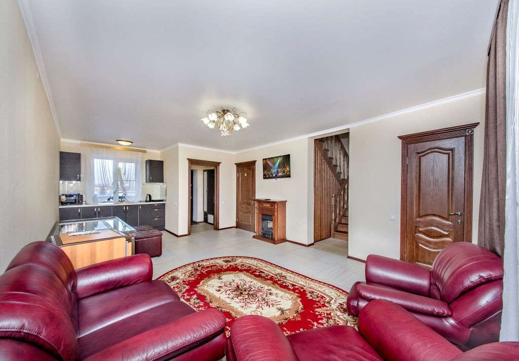 Гостевой домик 6-местный 3-комнатный 2-этажный