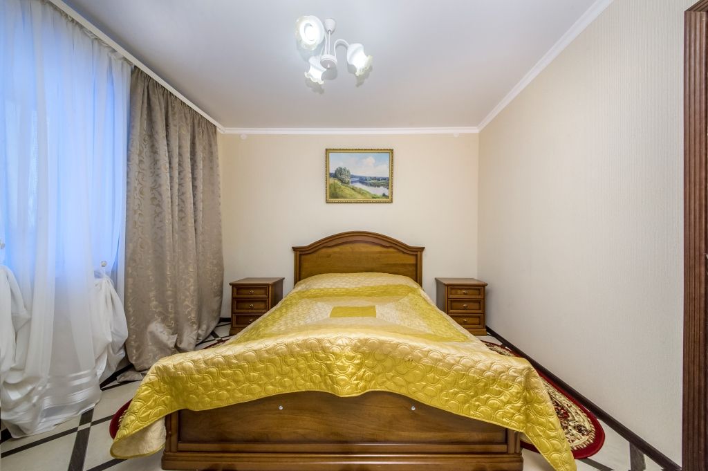 Гостевой домик 6-местный 3-комнатный 2-этажный