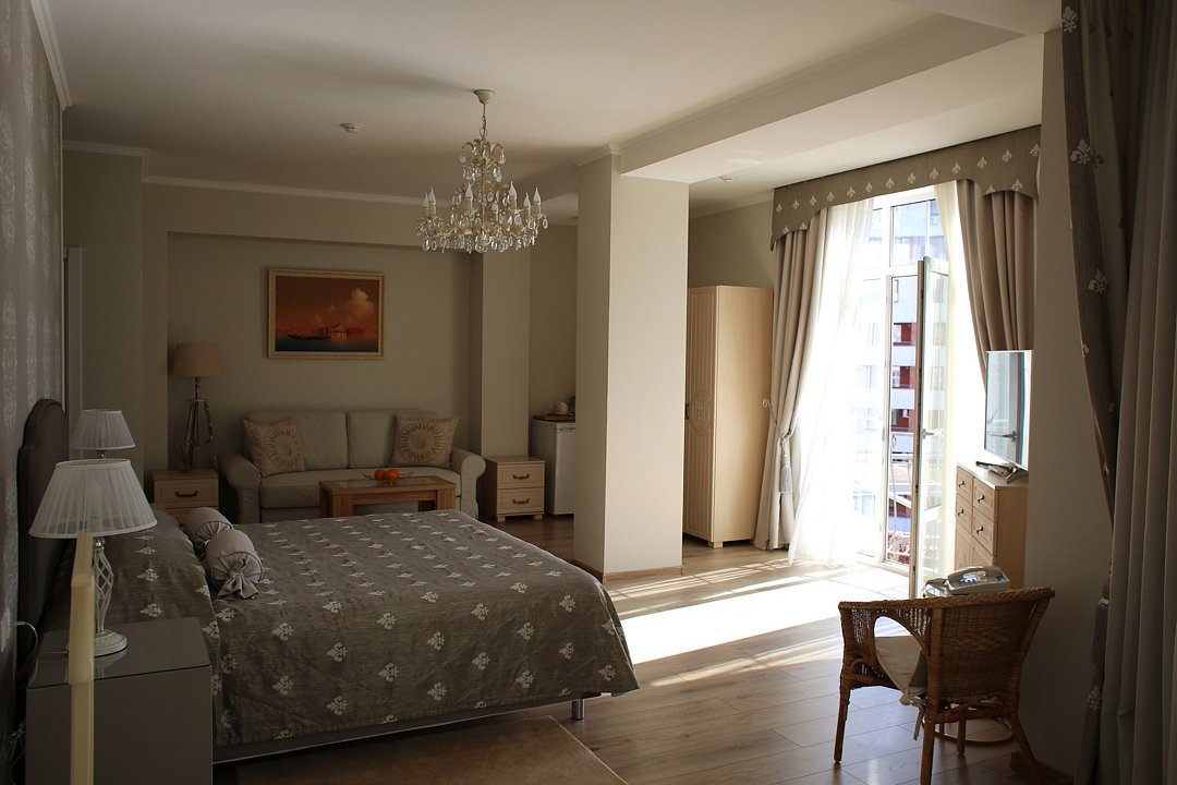 Люкс Классик 2-местный 1-комнатный (mountain-sea view)