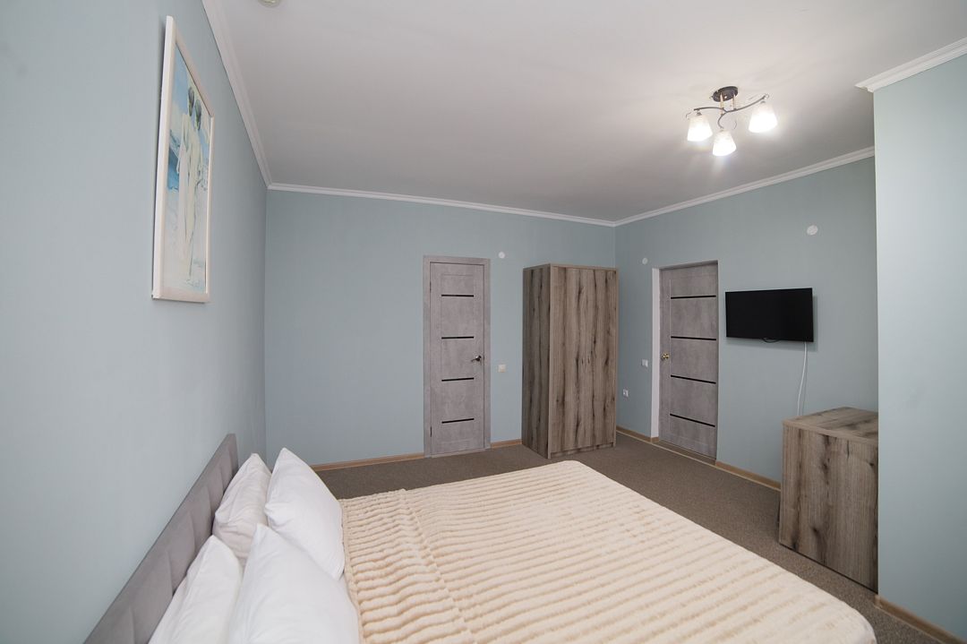 Апартаменты 2-местный 2-комнатный (с кухней)