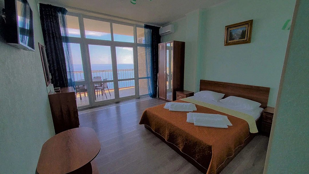 Люкс 4-местный 2-комнатный (с мини-кухней)