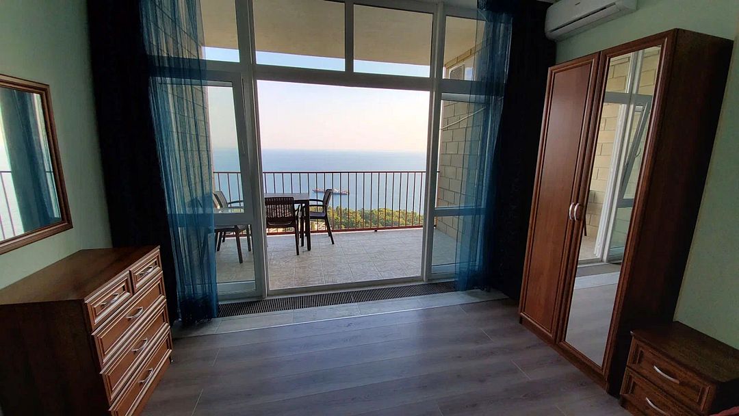 Люкс 4-местный 2-комнатный (с мини-кухней)