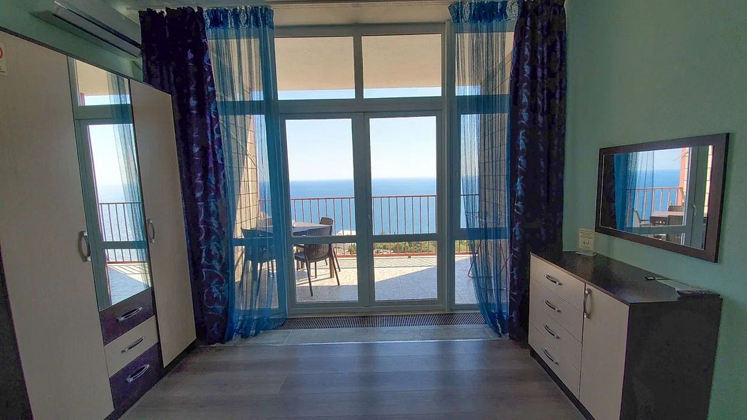 Люкс 4-местный 2-комнатный (с мини-кухней)