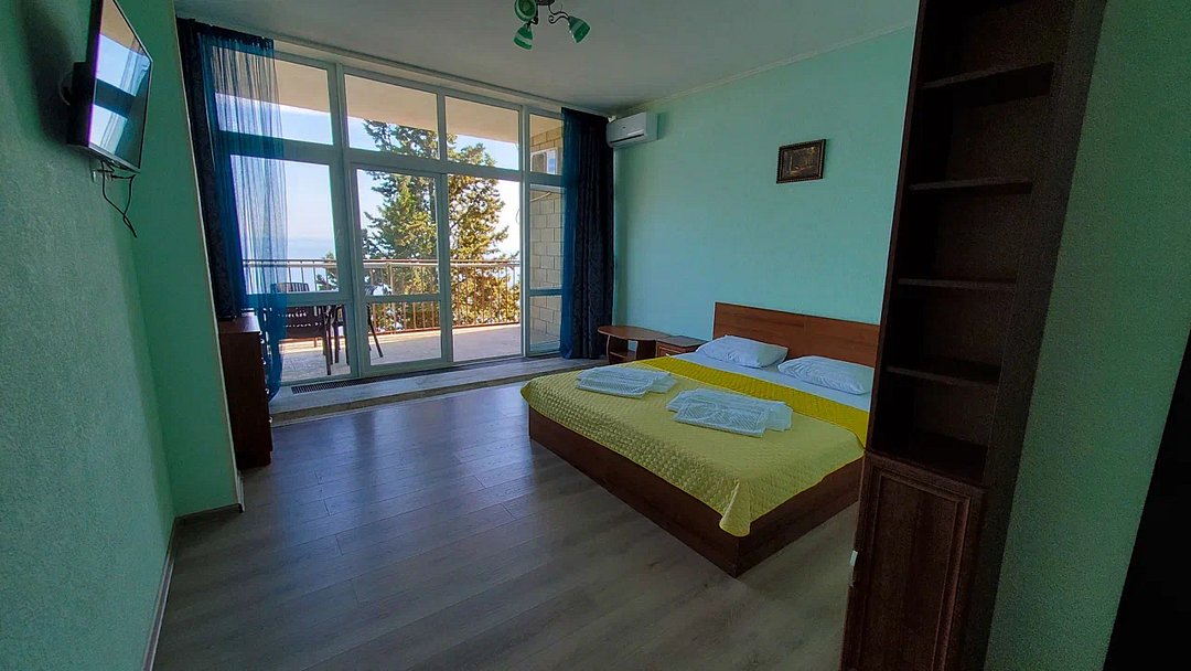 Люкс 4-местный 2-комнатный (с мини-кухней)