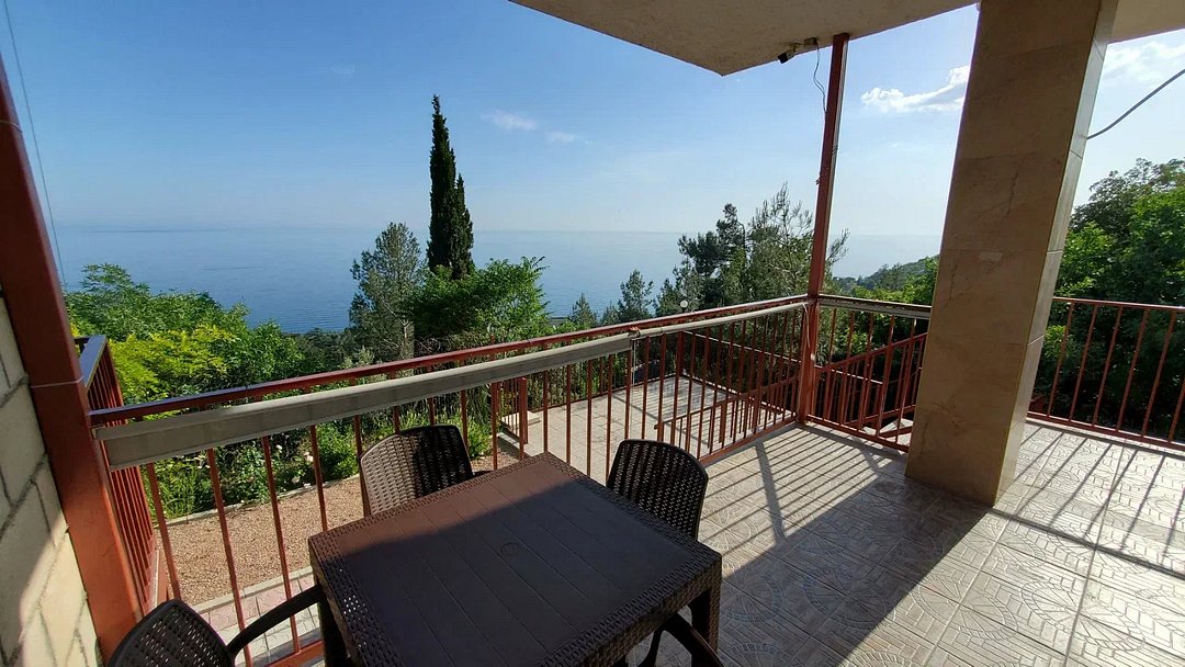 Люкс 4-местный 2-комнатный (с отдельным входом и мини-кухней)