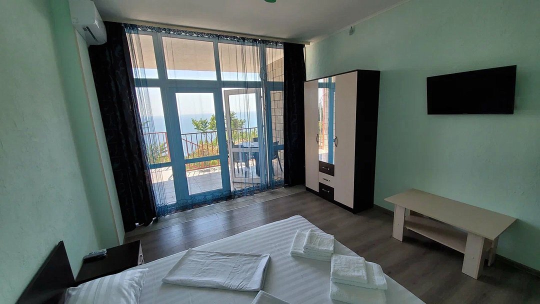 Люкс 4-местный 2-комнатный (с отдельным входом и мини-кухней)