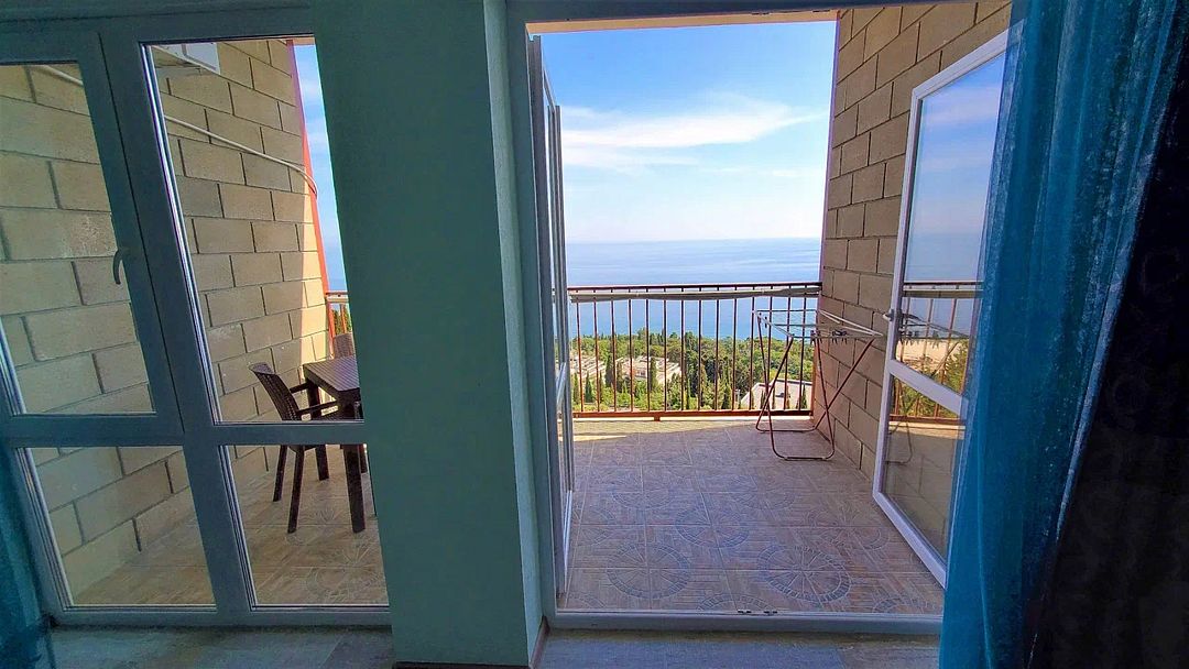 Люкс полуторный 3-местный (с мини-кухней)