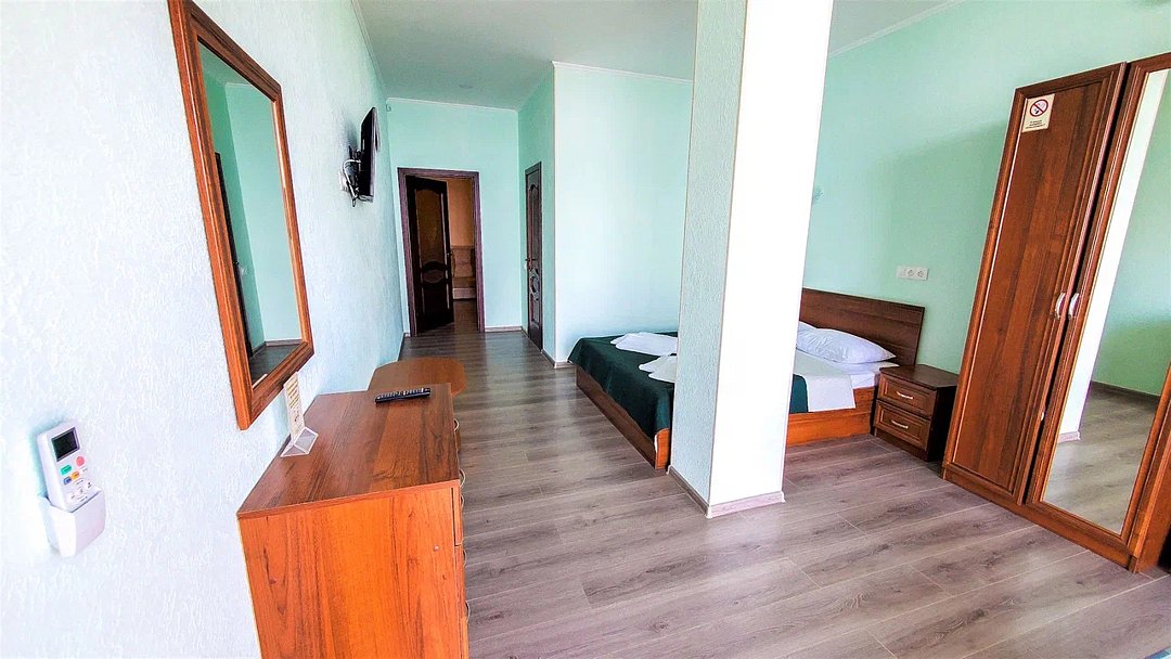 Люкс полуторный 3-местный (с мини-кухней)