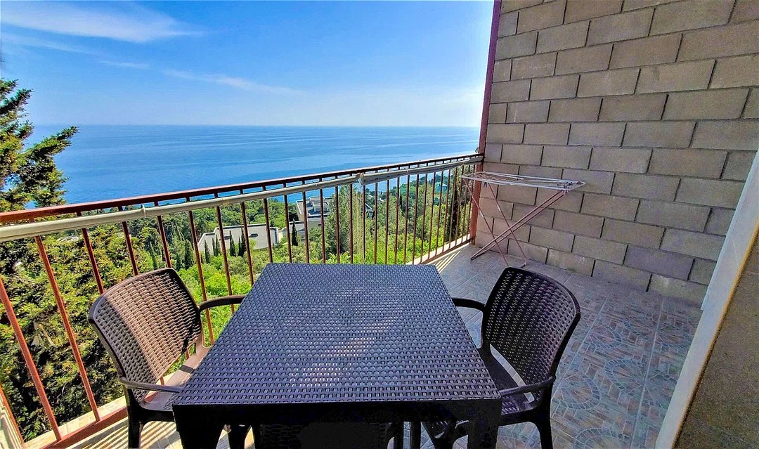 Люкс полуторный 3-местный (с мини-кухней)