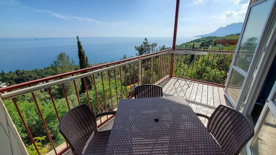 Люкс Улучшенный 5-местный 2-комнатный (с мини-кухней)