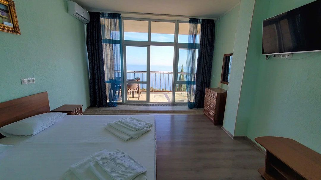 Люкс Улучшенный 5-местный 2-комнатный (с мини-кухней)