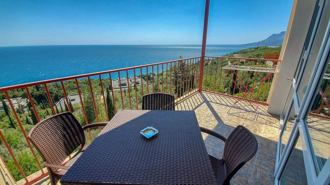 Люкс Улучшенный 5-местный 2-комнатный (с мини-кухней)