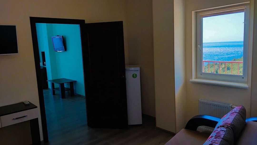 Люкс Улучшенный 5-местный 2-комнатный (с мини-кухней)