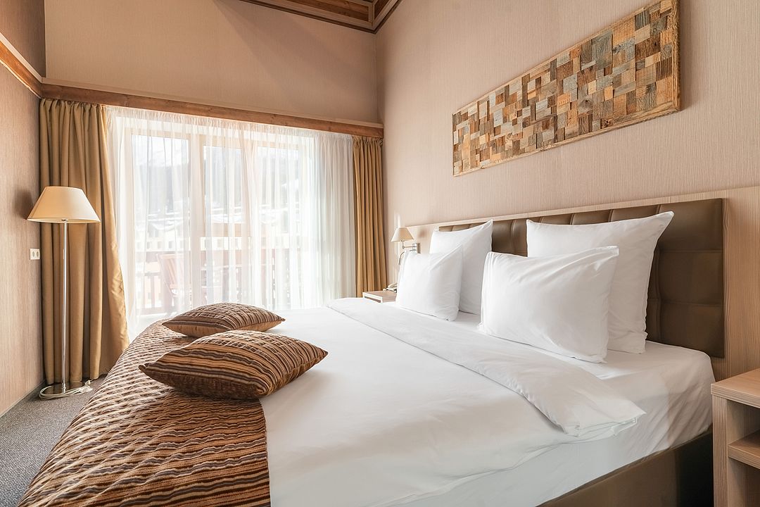 Люкс 2-местный 2-комнатный ROYAL (с террасой)