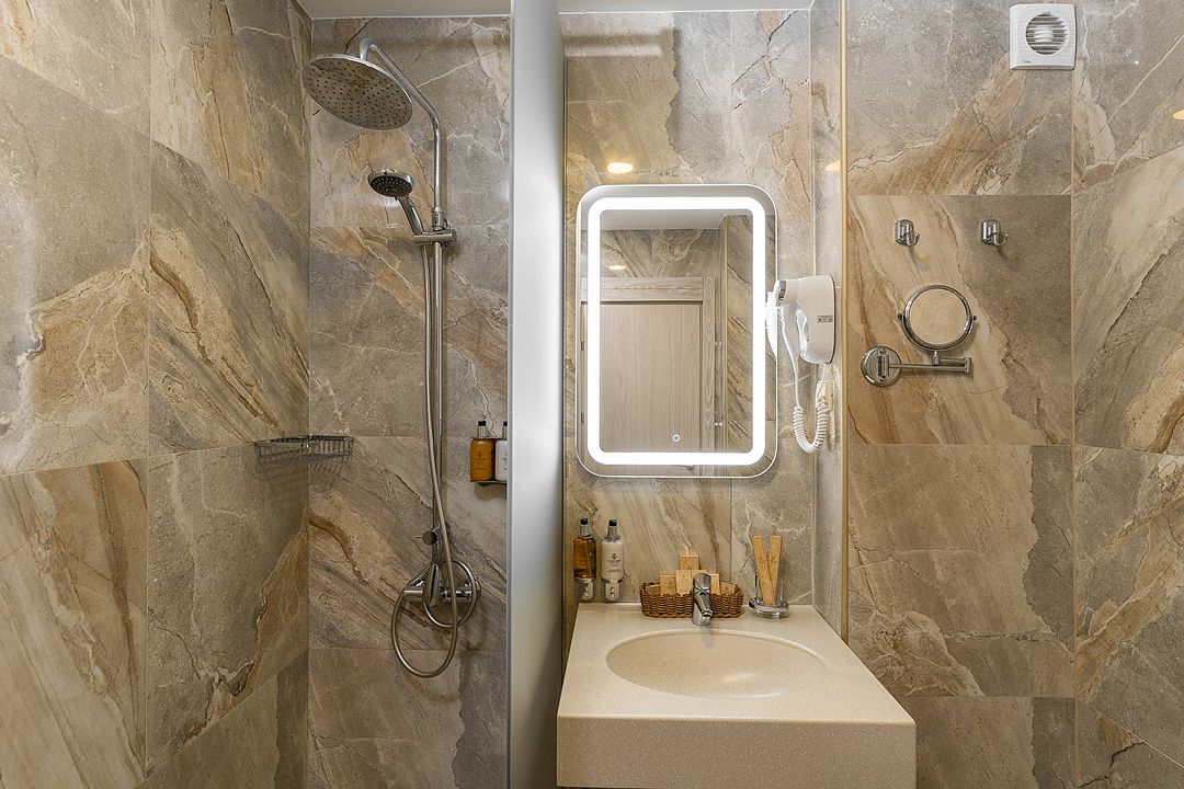 Люкс 2-местный 2-комнатный ROYAL (с террасой)