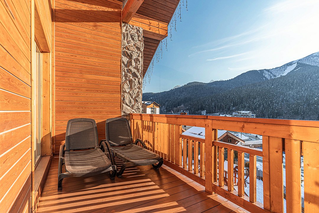 Люкс 2-местный 2-комнатный ROYAL (с террасой)