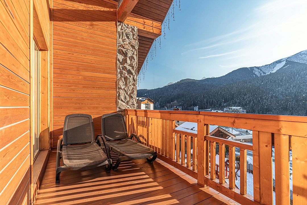 Люкс 2-местный 2-комнатный ROYAL (с террасой)