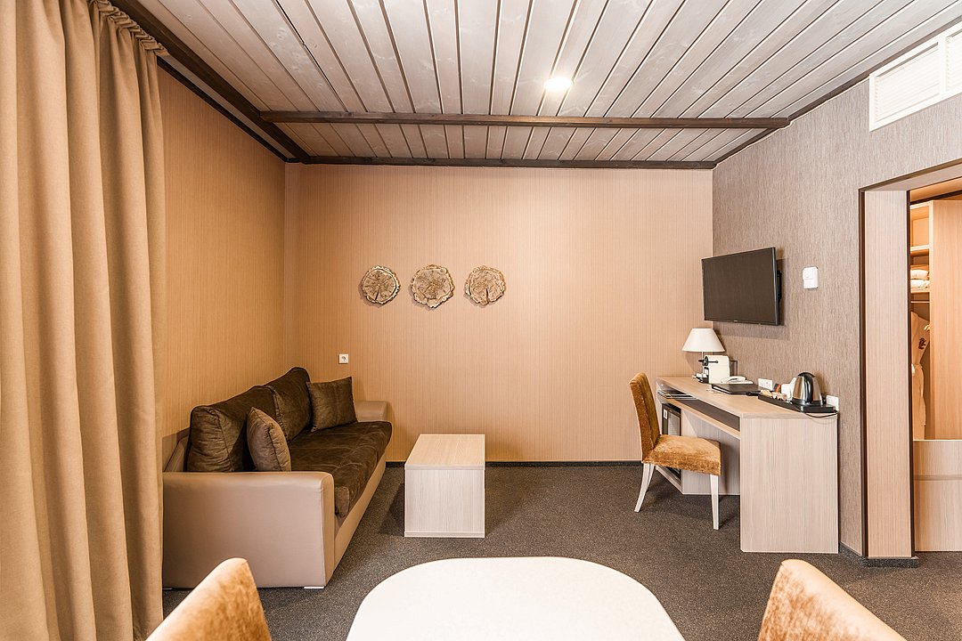 Семейный 2-местный 2-комнатный (с кухней и 1 спальней)