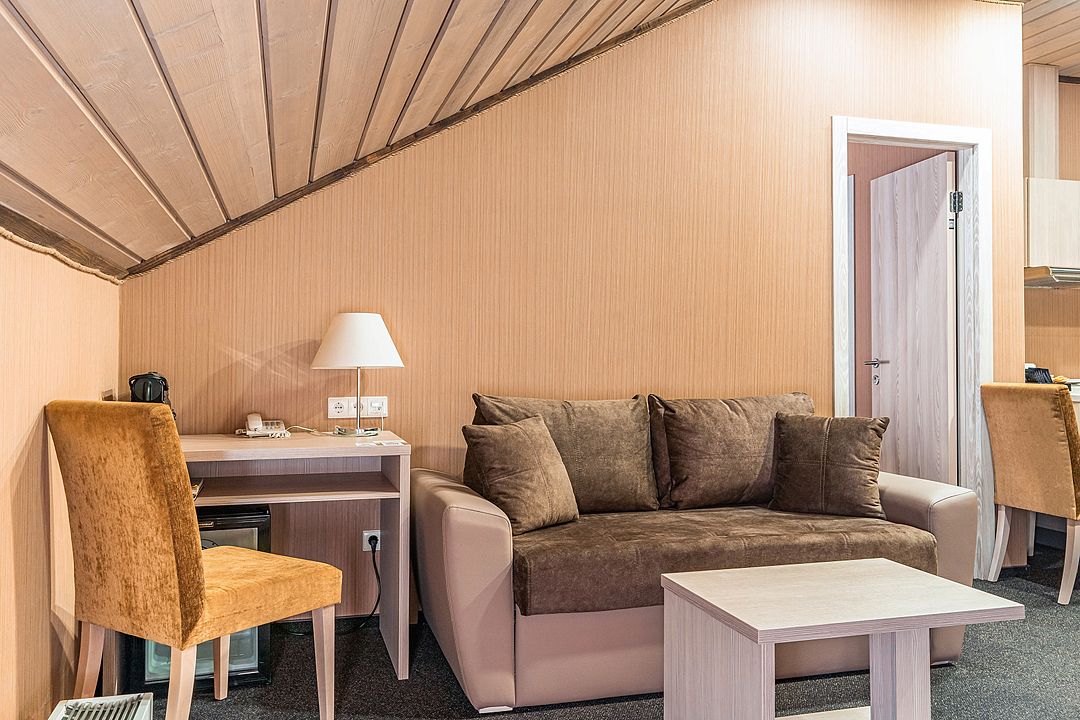 Семейный 4-местный 2-комнатный (с кухней и с 2 спальнями)