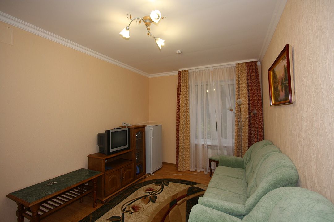 Стандартный 2-местный 3-комнатный (Коттеджи 1-3, 5 сп.1)