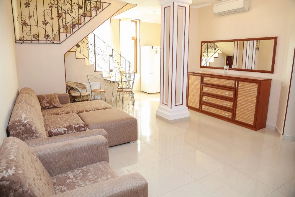 Коттедж 4-местный 3-комнатный (2-этажный)