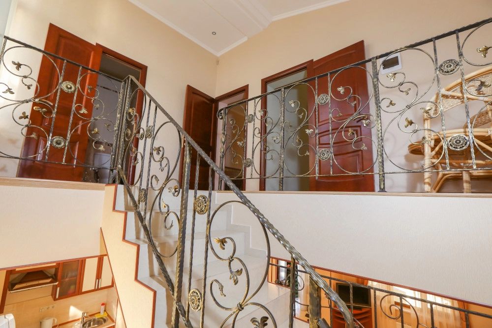 Коттедж 4-местный 3-комнатный (2-этажный)