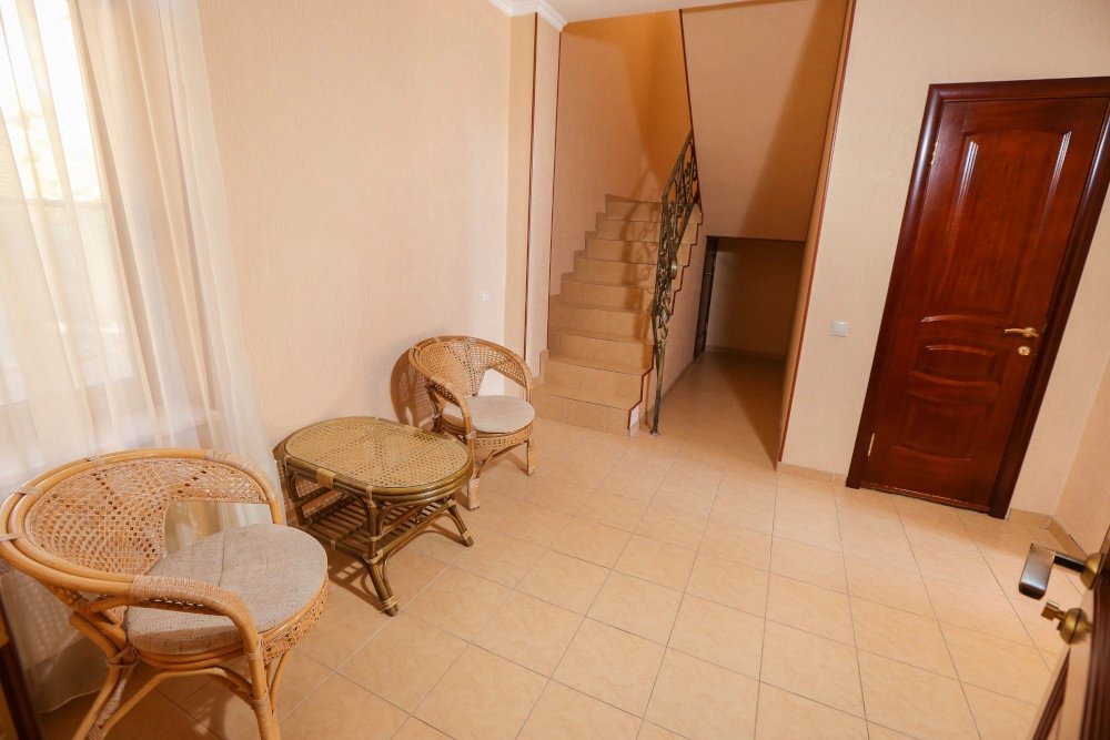 Коттедж 6-местный 4-комнатный (большой 2-этажный)