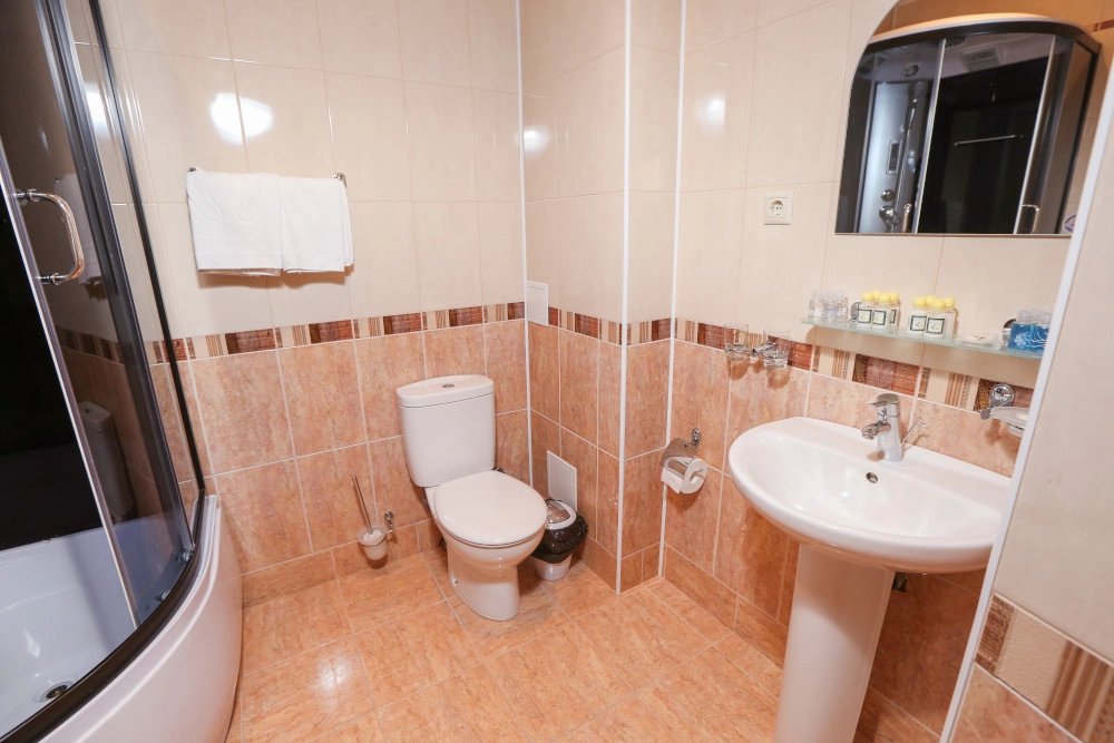 Коттедж 6-местный 4-комнатный (большой 2-этажный)