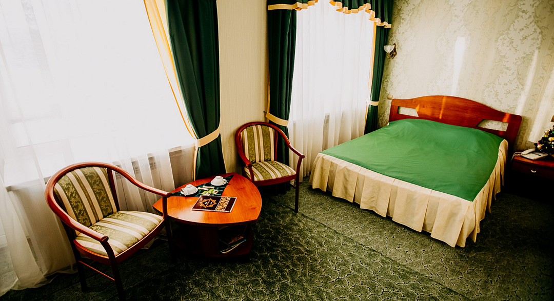 Полулюкс 2-местный (Главный корпус)