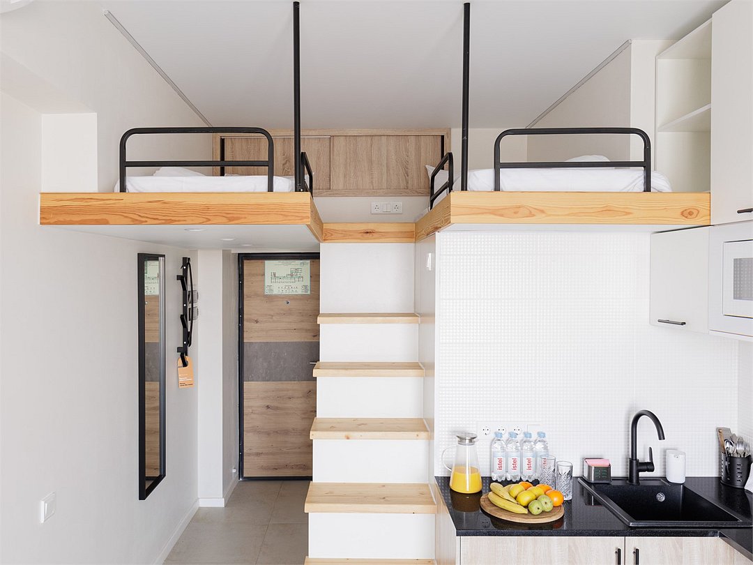 Стандартный 4-местный (с балконом и вид на море)