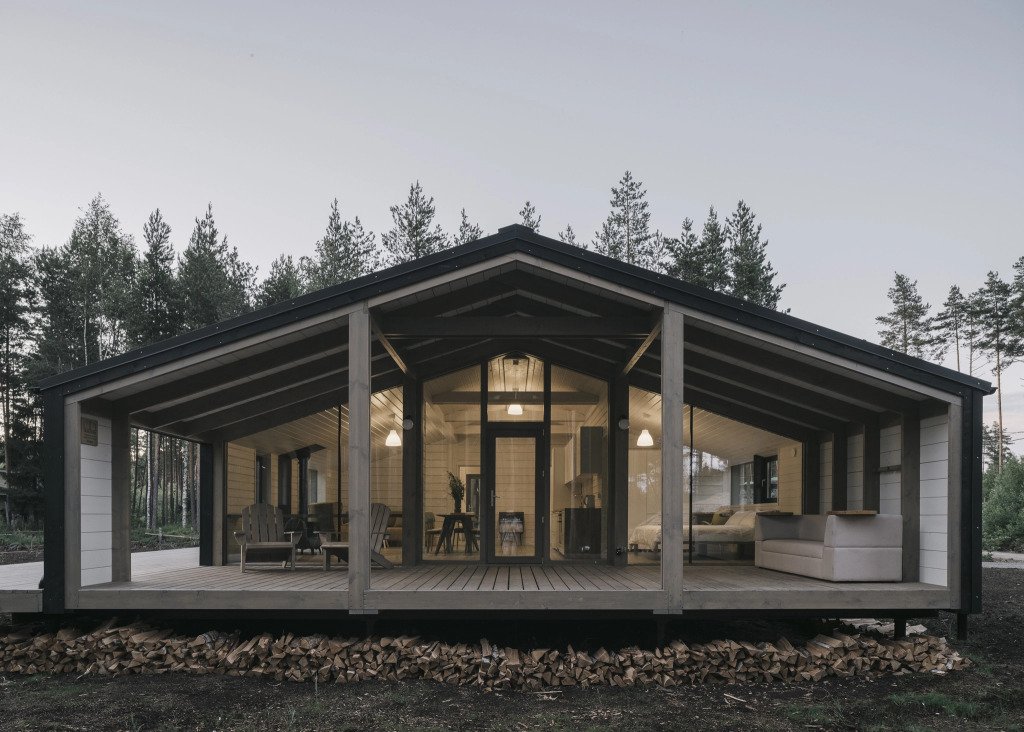 Гостевой дом Загородный дом с просторной террасой и баней, Ленинградская область, Санкт-Петербург 