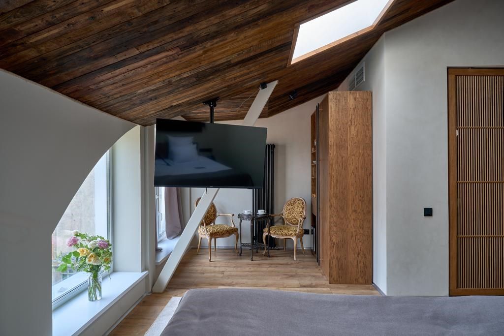 Полулюкс 3-местный Мансарда