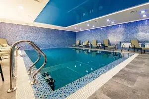 Бассейн — Апарт-отель «Cascade Hotel & SPA», Сызрань