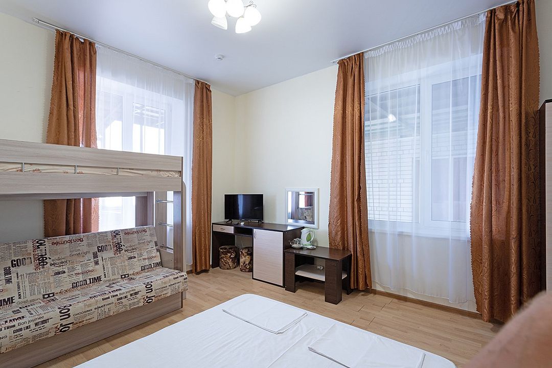 Стандартный 4-местный (с балконом)