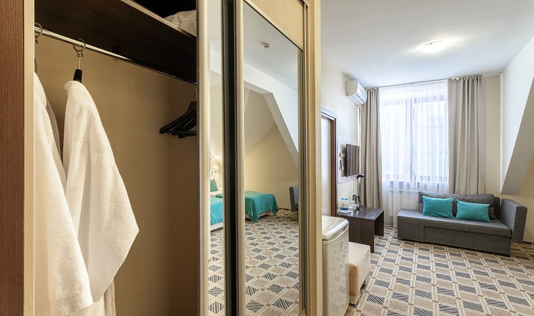 Джуниор 4-местный 2-комнатный Junior +