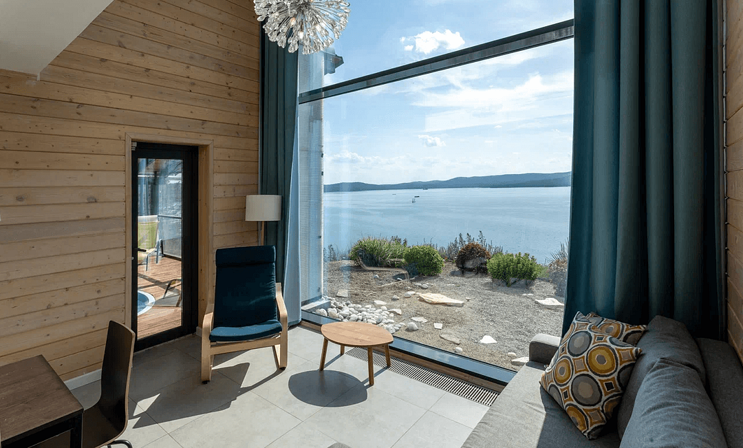 Коттедж 2-местный Senior Spa Lake (№10)