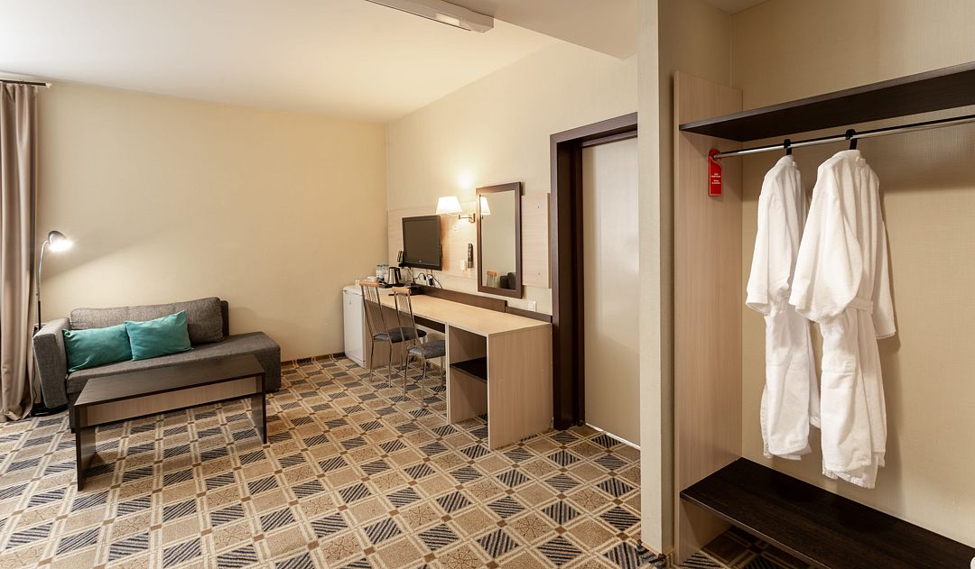 Семейный 4-местный 2-комнатный Family Premium +