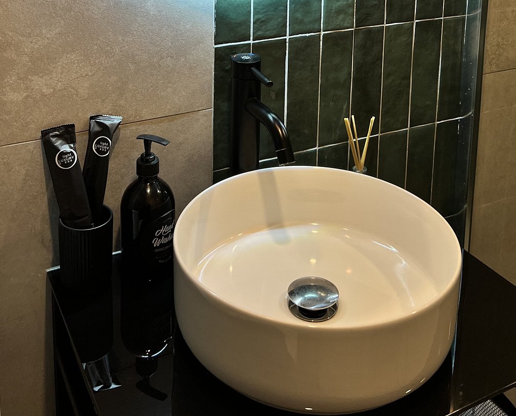 Купольный тентовый дом