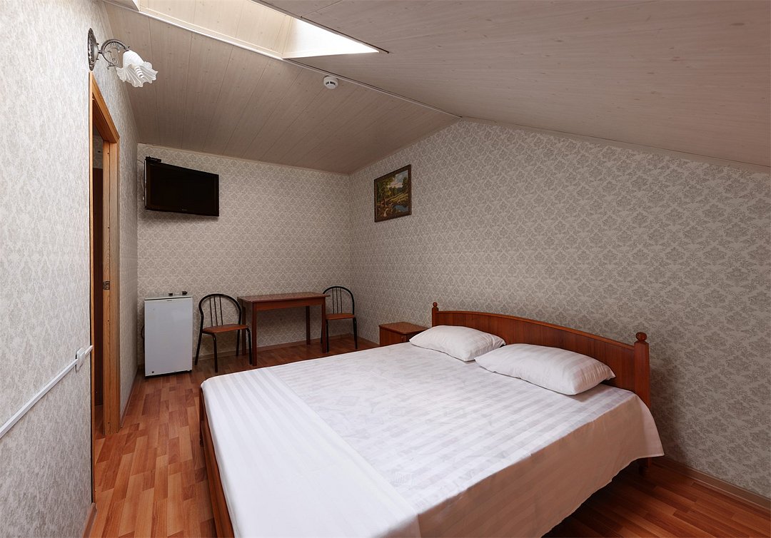 Семейный 4-местный 2-комнатный (мансарда)