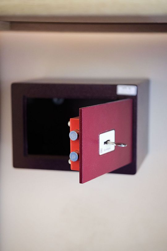 Люкс 2-местный 2-комнатный (DBL/TWIN)