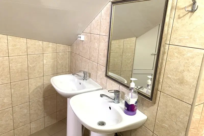 Санузел с душем на этаже