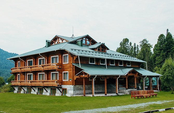 База отдыха Алтын-Кёль, Горный Алтай (Республика Алтай), село Артыбаш Турочакский район Иогач