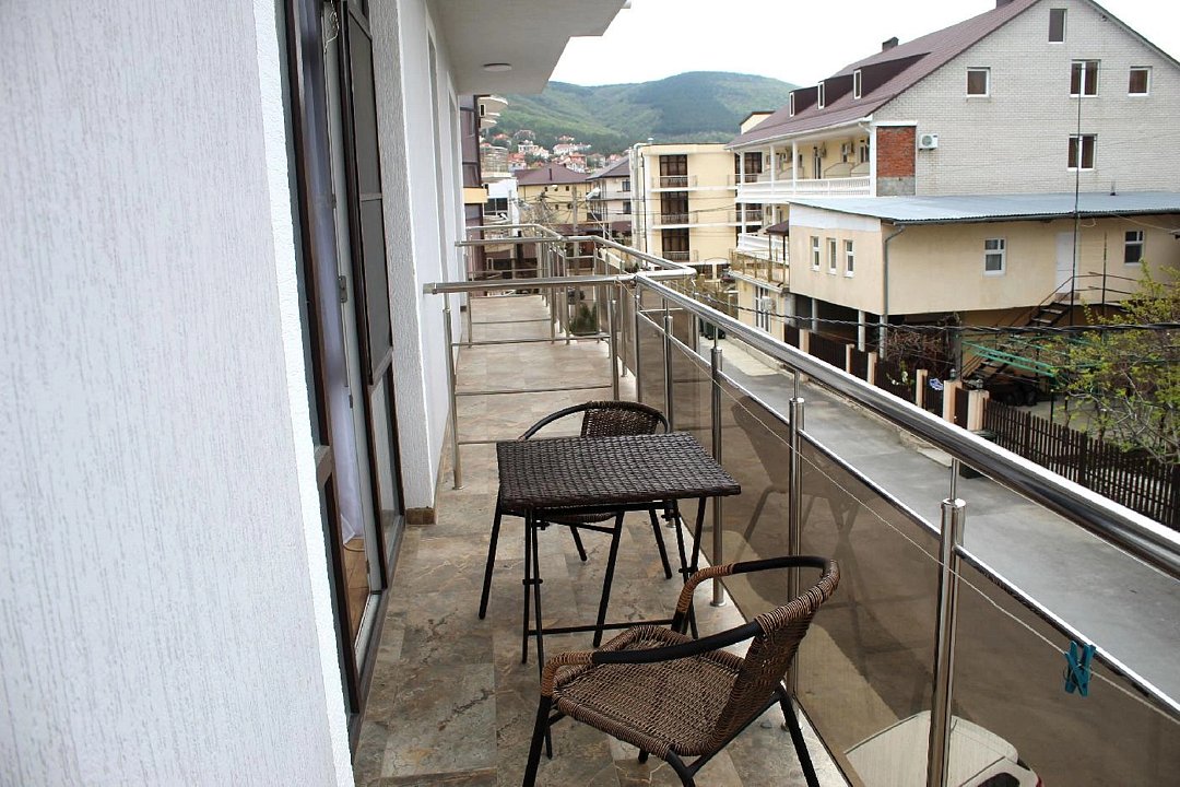 Стандартный 4-местный (с балконом)