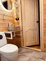 Коттедж с балконом и с красивым видом из окна, Отель Eco Hotel Luna, Гагра