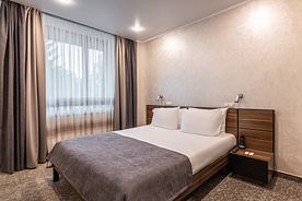 Двухместный полулюкс двуспальная кровать, Отель Байкал Бизнес Центр, Иркутск