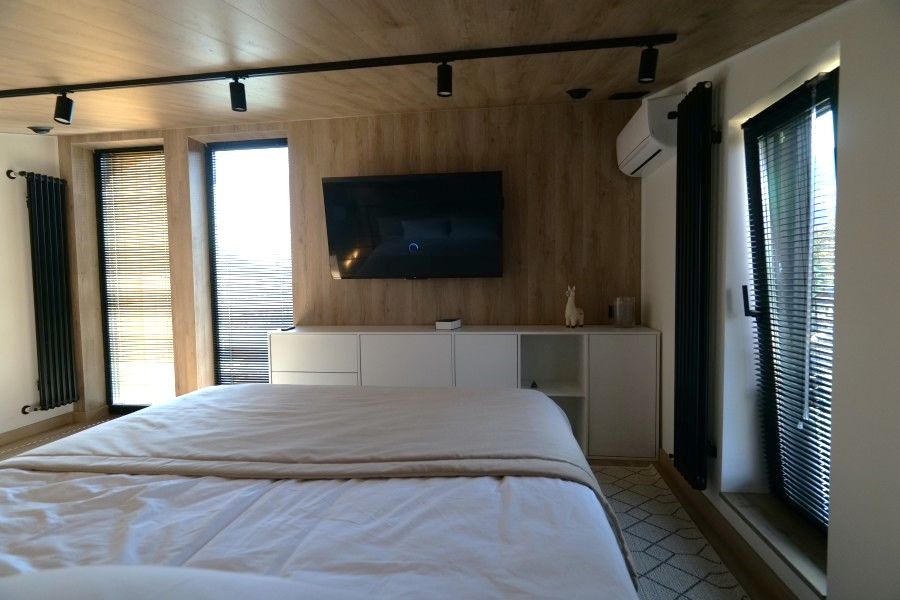 Дом 2-местный 2-комнатный (с камином и террасой)