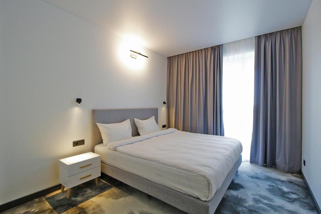 Апартаменты 2-местный 2-комнатный (с балконом)